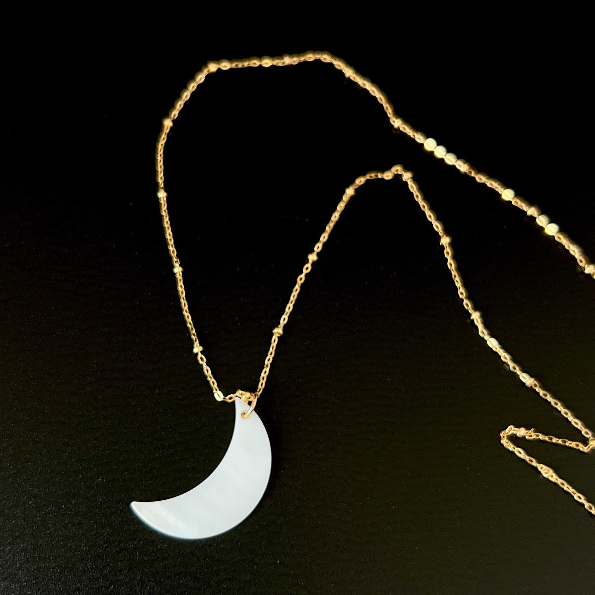 Pearl Crescent Moon Beaded Gold Chain Necklace