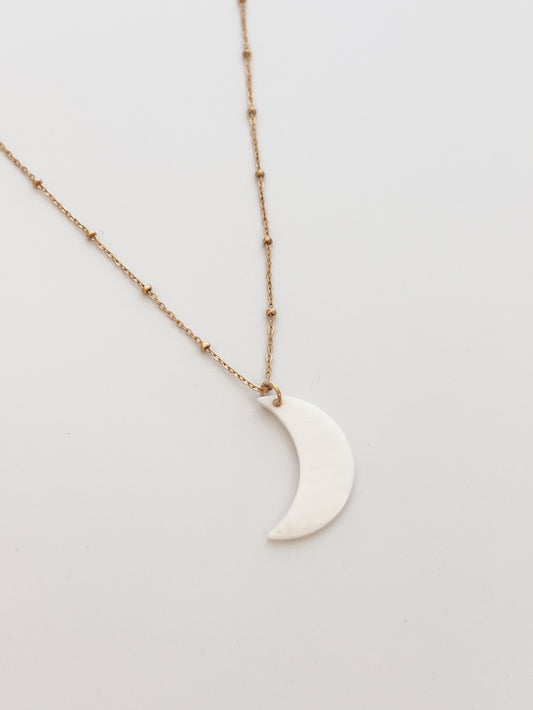 Pearl Crescent Moon Beaded Gold Chain Necklace