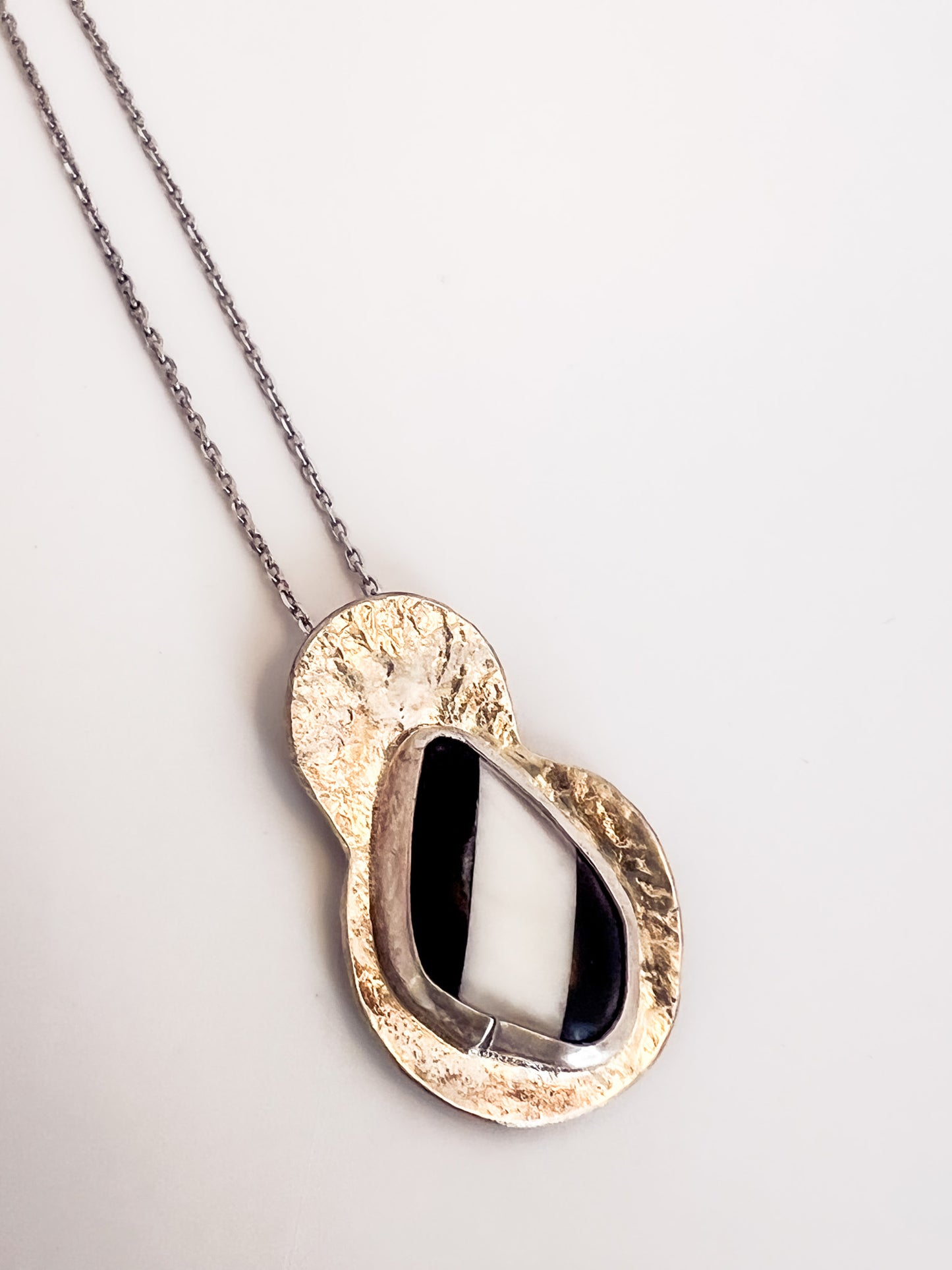 Black White Pendant