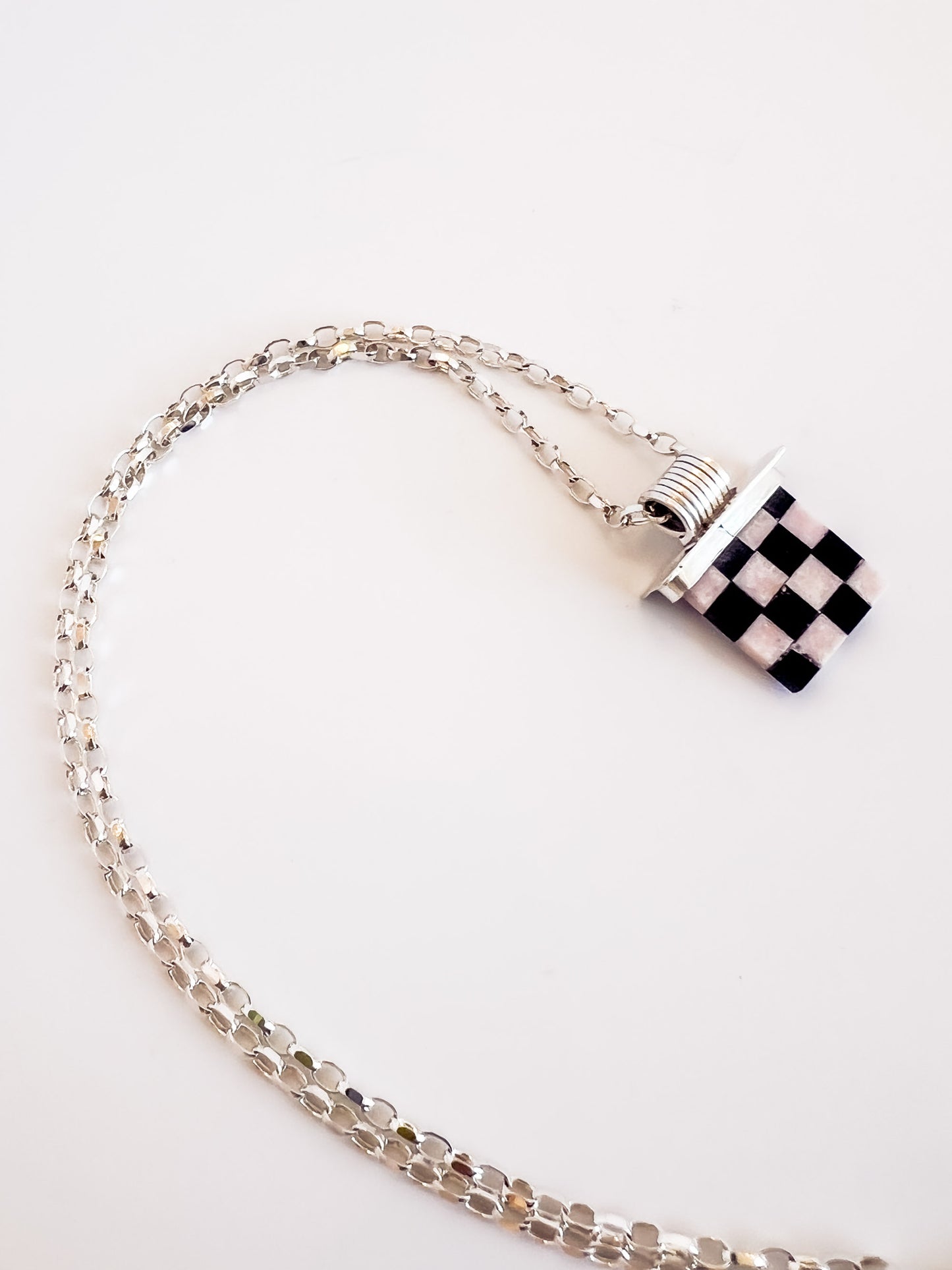 4x4 Pendant