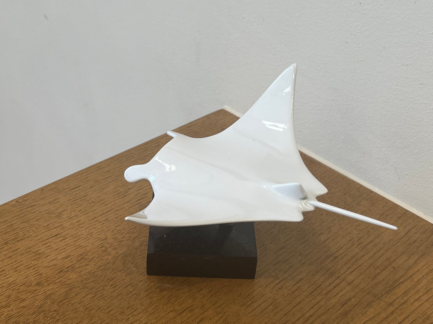 Flying Solo - White