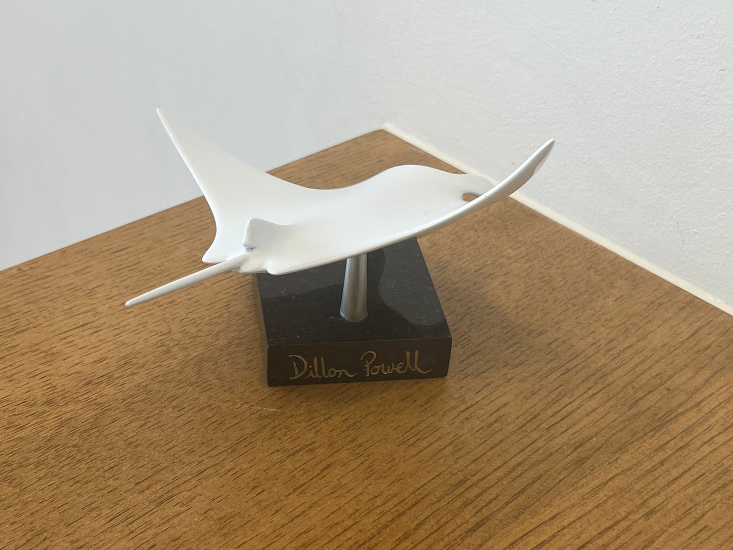 Flying Solo - White