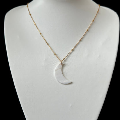 Pearl Crescent Moon Beaded Gold Chain Necklace